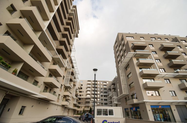 E-Central Ansamblul Multifuncțional